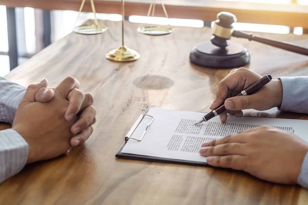 Pourquoi opter pour des avocats compétents en droit des successions et du patrimoine à Paris ?