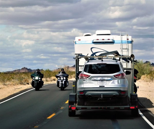 Révolution électrique : l'avenir de l'automobile et de la moto en France